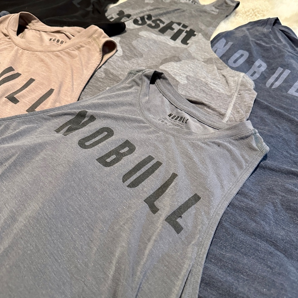 (6) Nobull High Neck Tank Top Medium